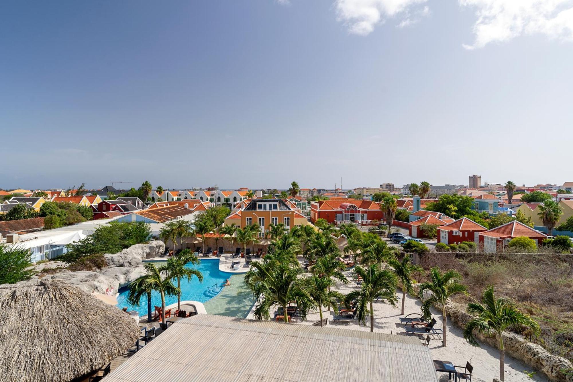 The Ritz Hostel Виллемстад Экстерьер фото