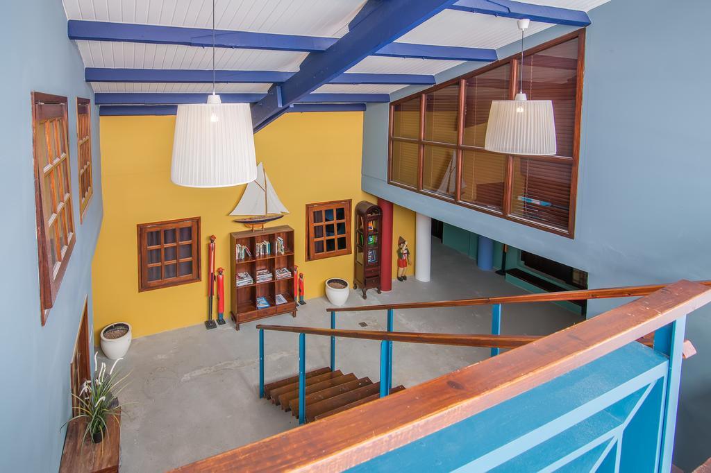 The Ritz Hostel Виллемстад Экстерьер фото